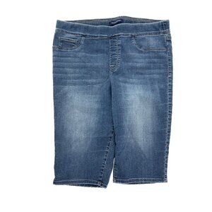Bandolino Thea Pull On Bermuda Women's size 16 Medium Wash Blue Denim Jean Short